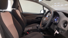 Toyota Yaris 1.5 VVT-i Icon Tech 5dr Petrol Hatchback